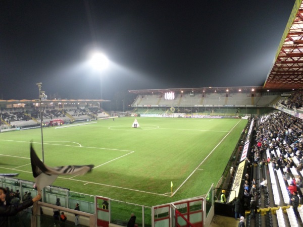 stadium-image